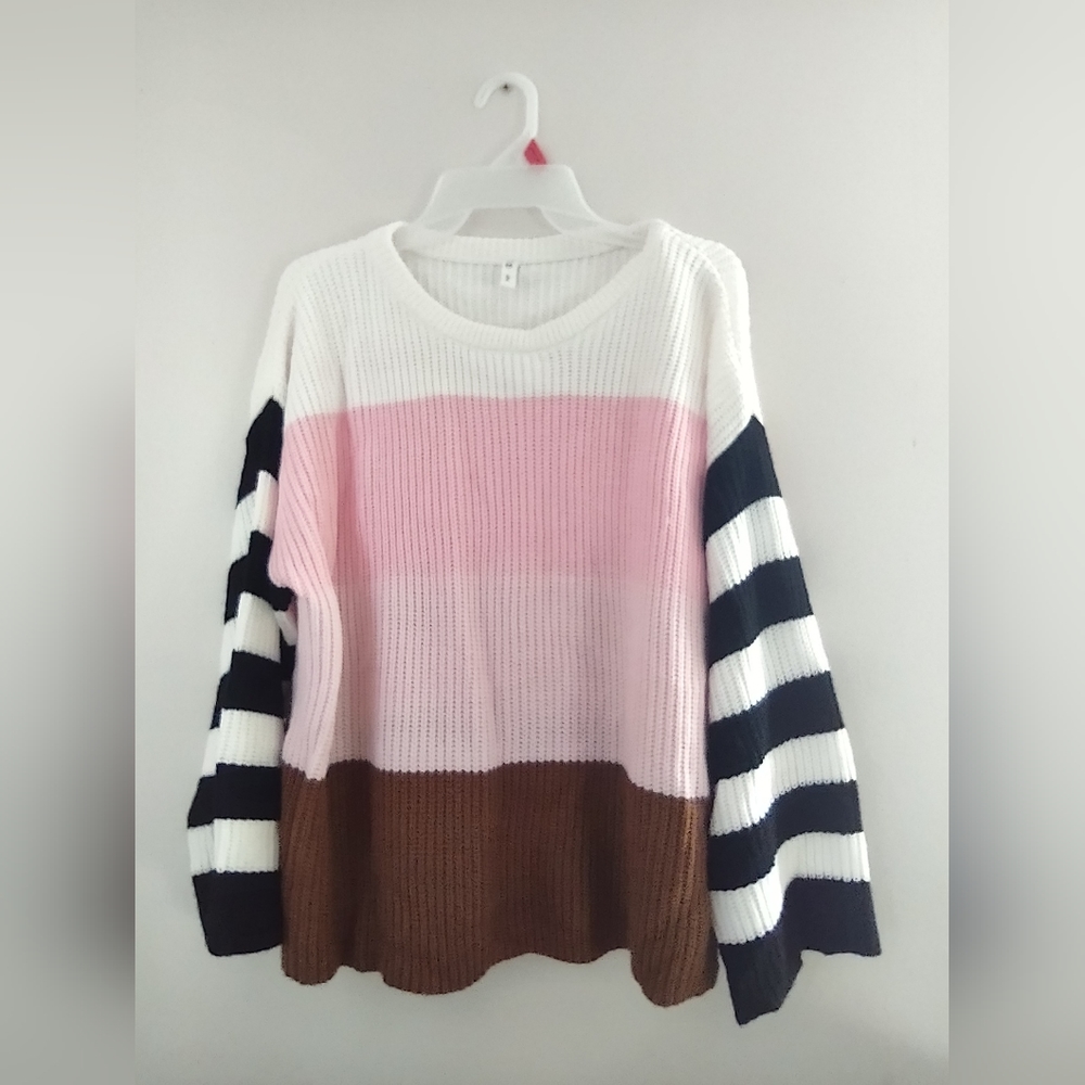 NWOT CLICHE WOOL BLEND SWEATER